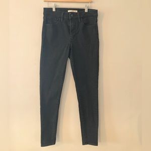 Levi’s 720 high rise super skinny size 28w 27L